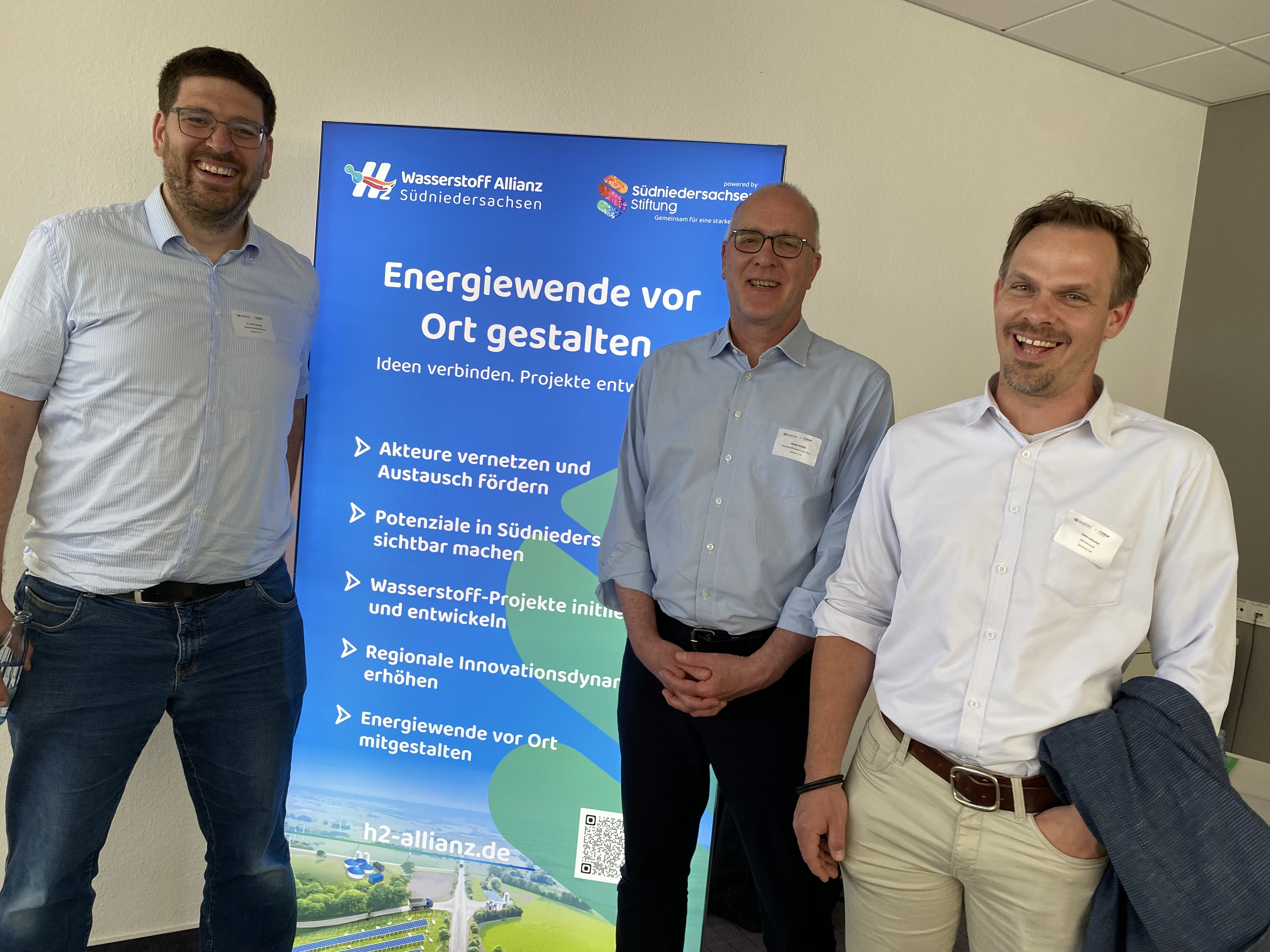 Dr. Peter Oswald (Wasserstoffallianz Südniedersachsen, Martin Hellwig (Wasserstoffnetzwerk Leine-Weser und Falko Lehmeier (IHK Hannover)